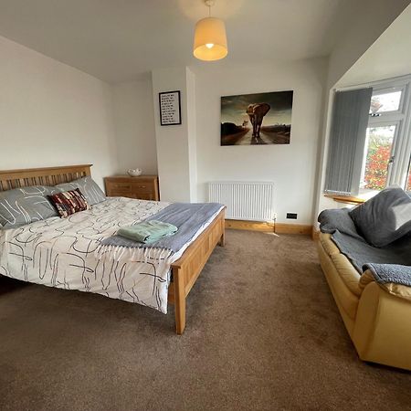 45 Mold Road Apartment Wrexham Exterior photo